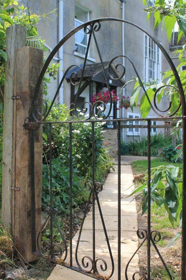 Snowdrop Cottage Gloucester Extérieur photo